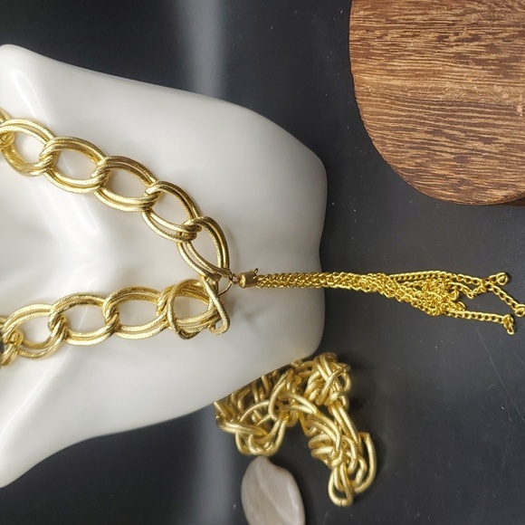 Gold tone buckle chain tassel necklace N3322 - Picture 1 of 2